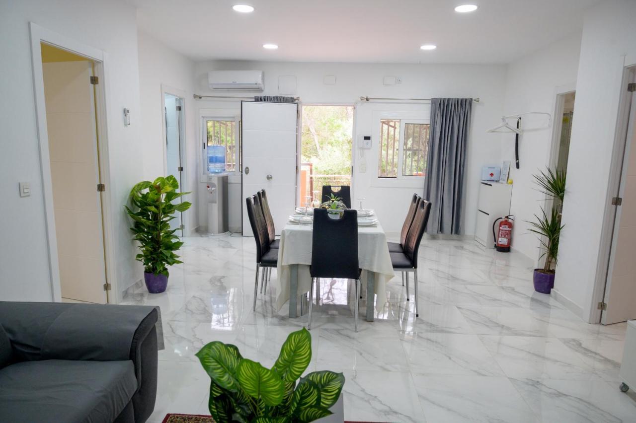 Relax House Barcelone Sant Esteve Sesrovires Exterior foto