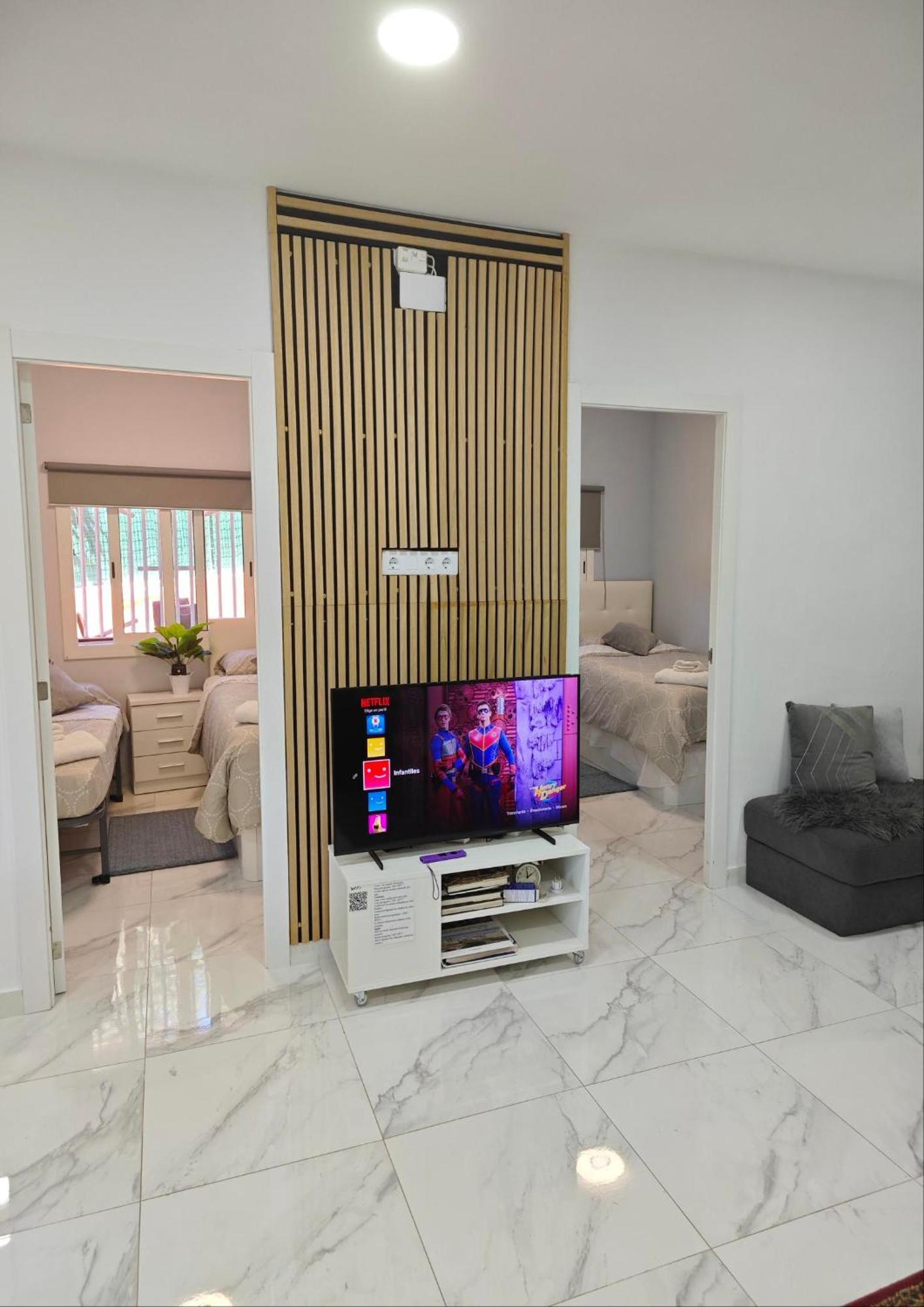 Relax House Barcelone Sant Esteve Sesrovires Exterior foto