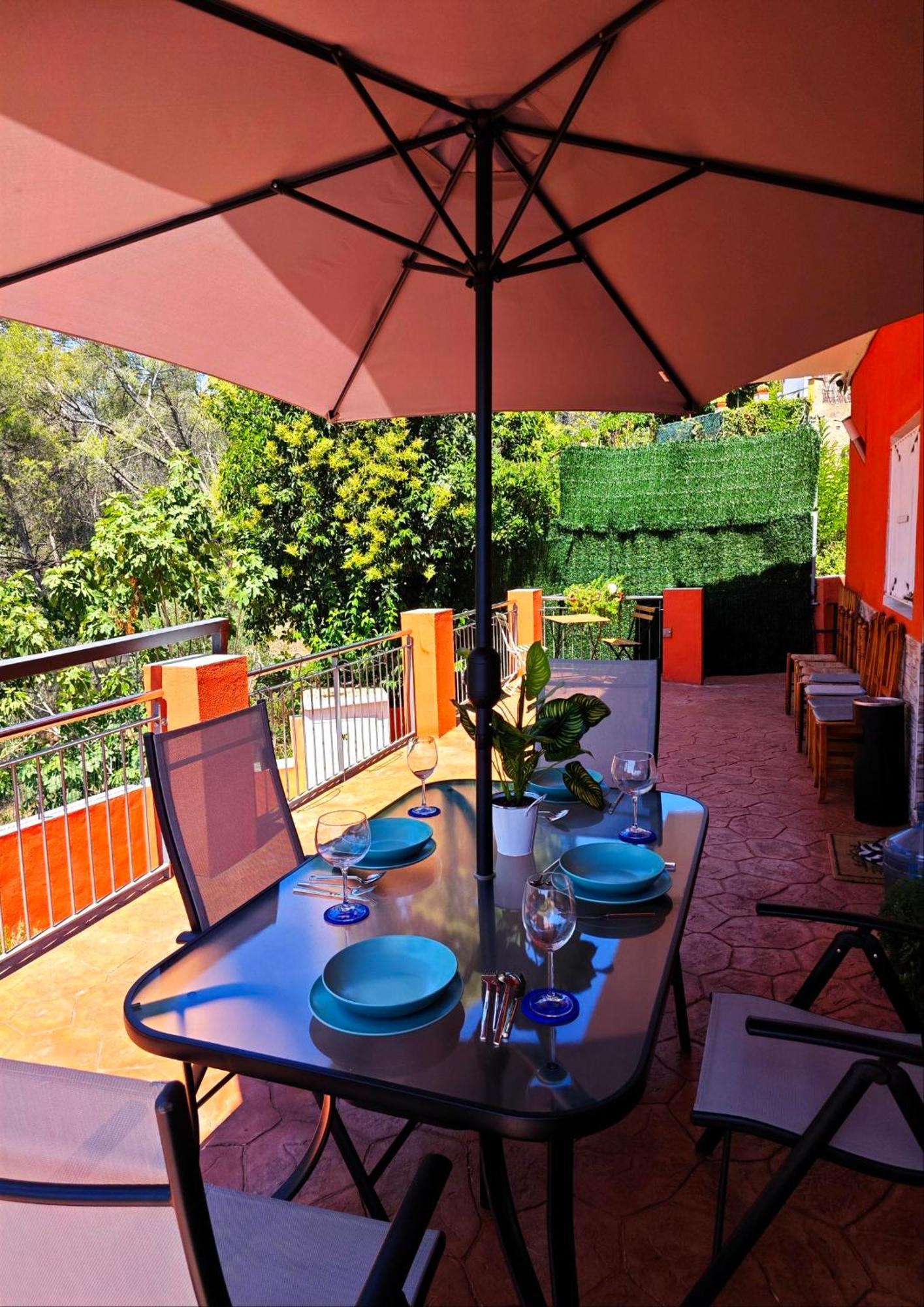 Relax House Barcelone Sant Esteve Sesrovires Exterior foto