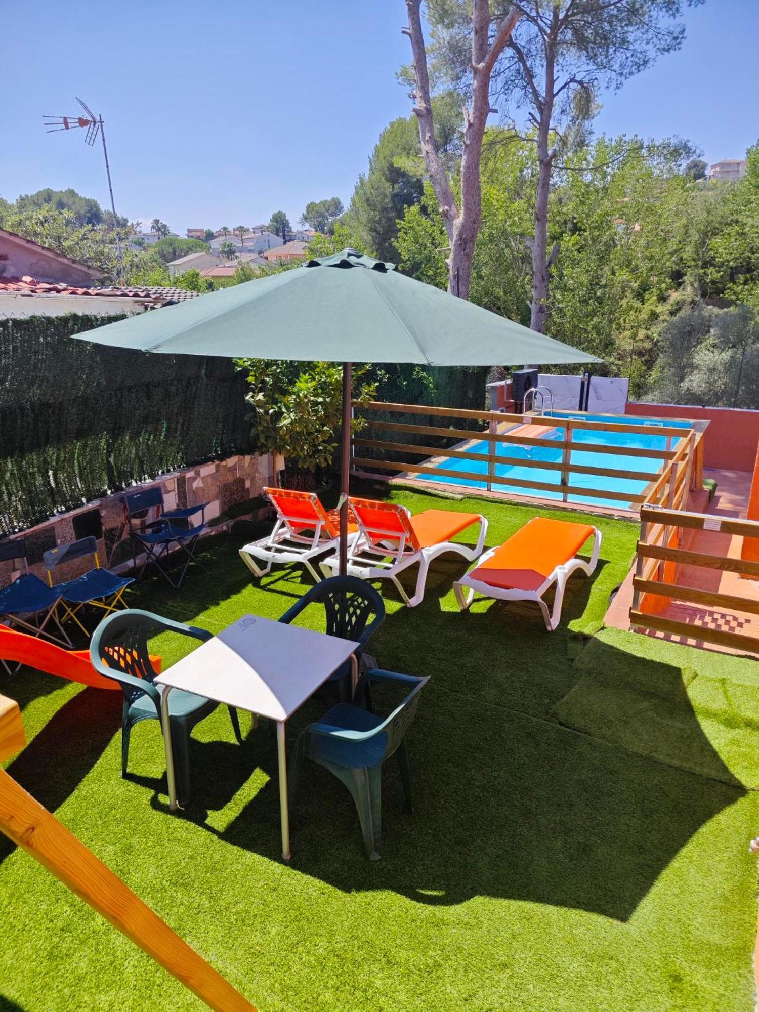 Relax House Barcelone Sant Esteve Sesrovires Exterior foto