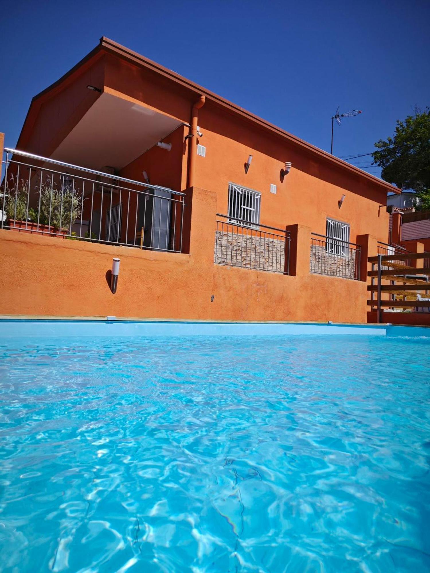 Relax House Barcelone Sant Esteve Sesrovires Exterior foto