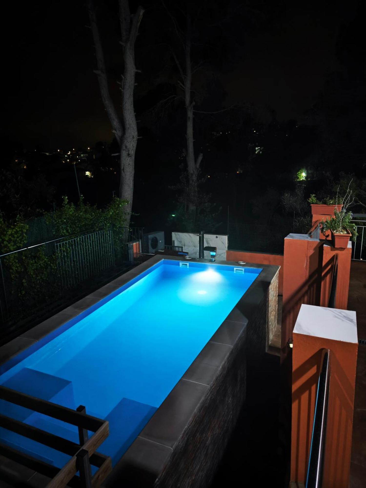 Relax House Barcelone Sant Esteve Sesrovires Exterior foto
